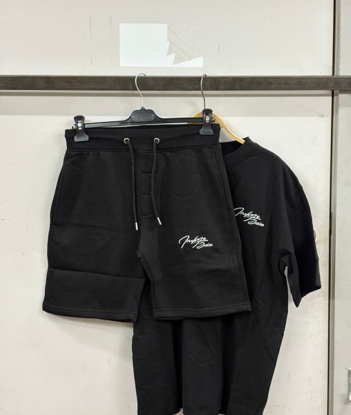 Ensemble Short